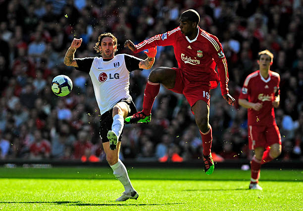 这年轻人太阳官方晒赢球海报 隔扣字母哥的瑞安-邓恩登上封面.