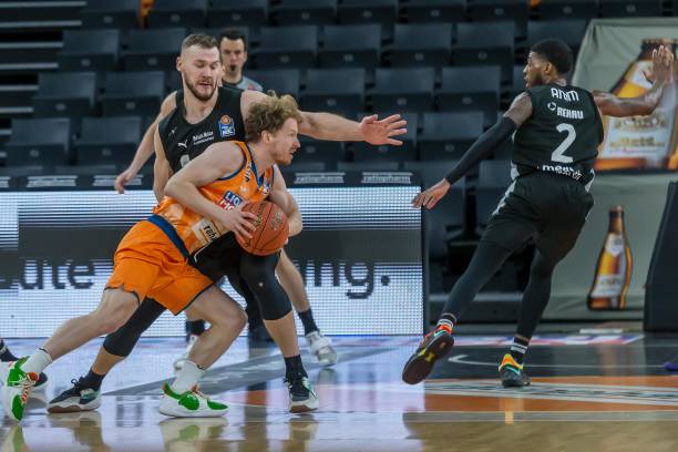 品牌化与年 品牌化与年